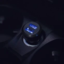 Chargeur Allume Cigare Rampow 8 Chargeur Allume Cigare Rampow -Monde Electronique Chargeur allume cigare Rampow photo dans le noir