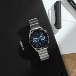 Montre Homme Connectée Luxe GT3 -Monde Electronique Montre homme Connectee Luxe table